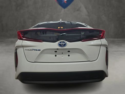 Used 2019 Toyota Prius Prime Premium image 13