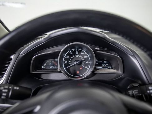 Used 2018 MAZDA MAZDA3 Touring FWD image 25