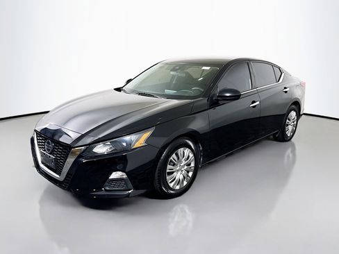 Used 2022 Nissan Altima 2.5 S FWD image 4