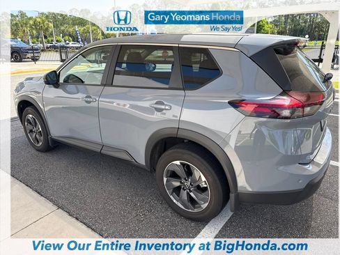 Used 2026 Nissan Rogue SV FWD image 6