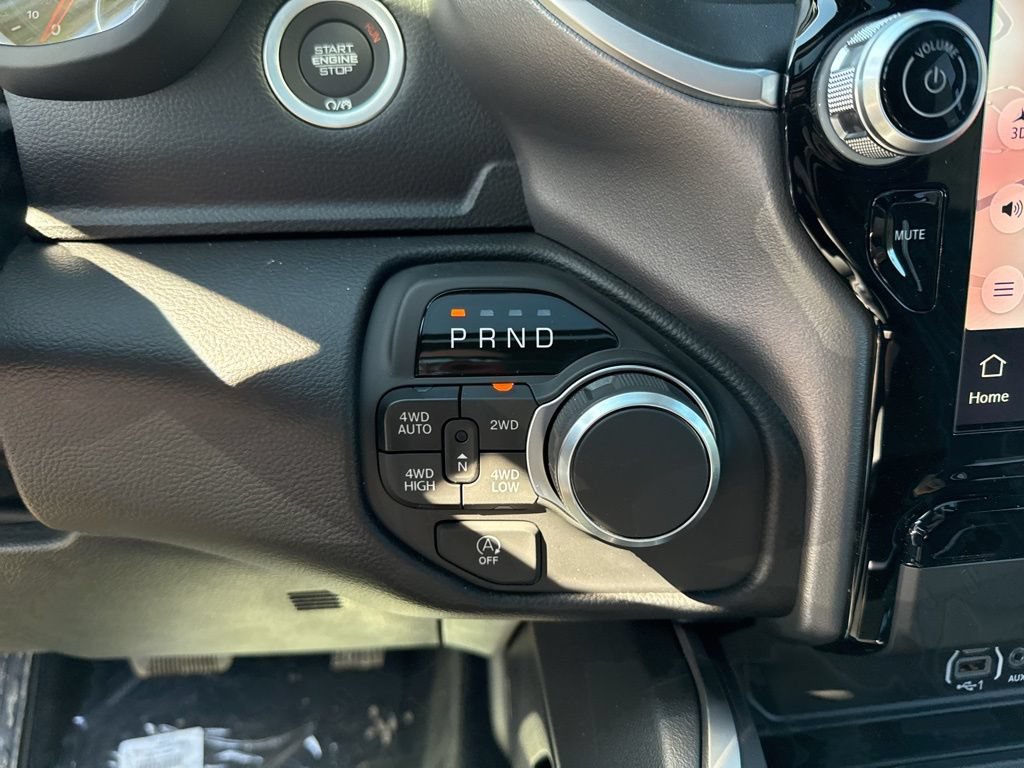 New 2026 RAM 1500 Big Horn AWD/4WD image 15