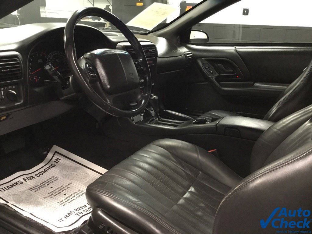 Used 2000 Chevrolet Camaro Z28 w/ Sport Appearance Pkg RWD image 33