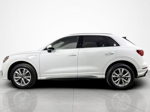 Used 2023 Audi Q3 2.0T Premium AWD/4WD image 2