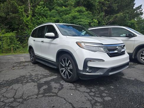 Used 2021 Honda Pilot Touring image 3