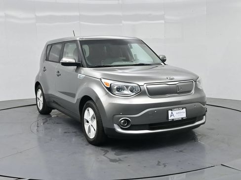 Used 2016 Kia Soul EV + FWD image 26