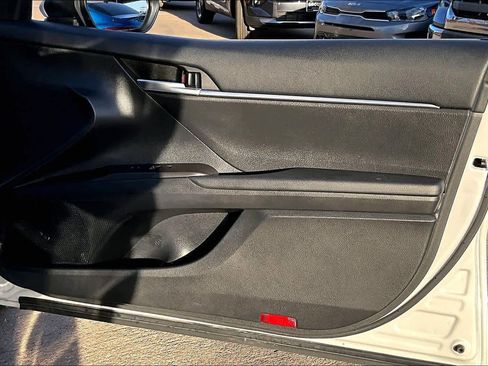 Used 2024 Toyota Camry SE image 21