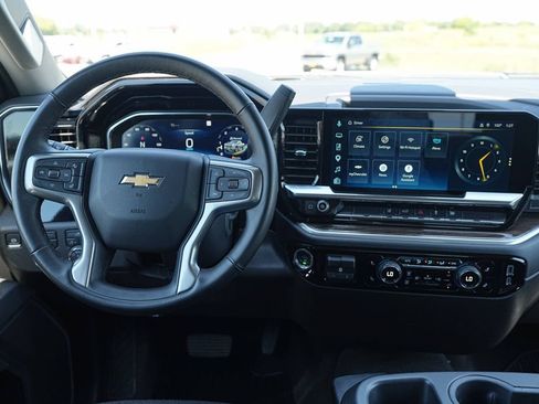 Used 2025 Chevrolet Silverado 2500 LT w/ Convenience Package AWD/4WD image 27