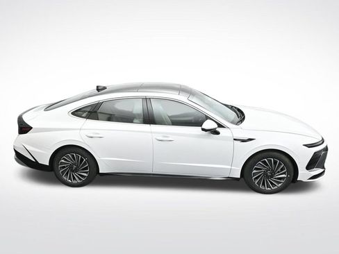 New 2026 Hyundai Sonata Limited FWD image 23