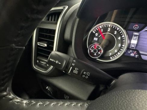 Used 2021 RAM 1500 Big Horn AWD/4WD image 35