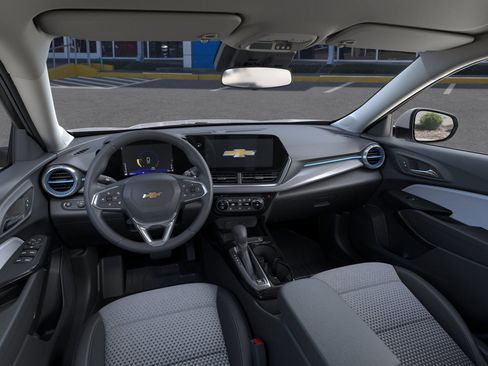 New 2026 Chevrolet Trax LT w/ Driver Confidence Package image 15