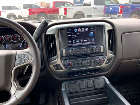 Used 2018 Chevrolet Silverado 1500 LT w/ Texas Edition RWD image 7
