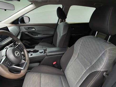 Used 2023 Nissan Rogue SV AWD/4WD image 16