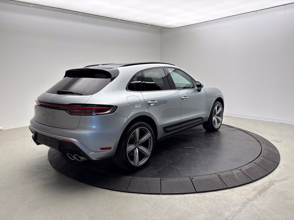 Certified 2023 Porsche Macan AWD/4WD image 7