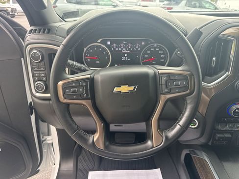Certified 2022 Chevrolet Silverado 2500 High Country w/ Z71 Off-Road Package AWD/4WD image 11