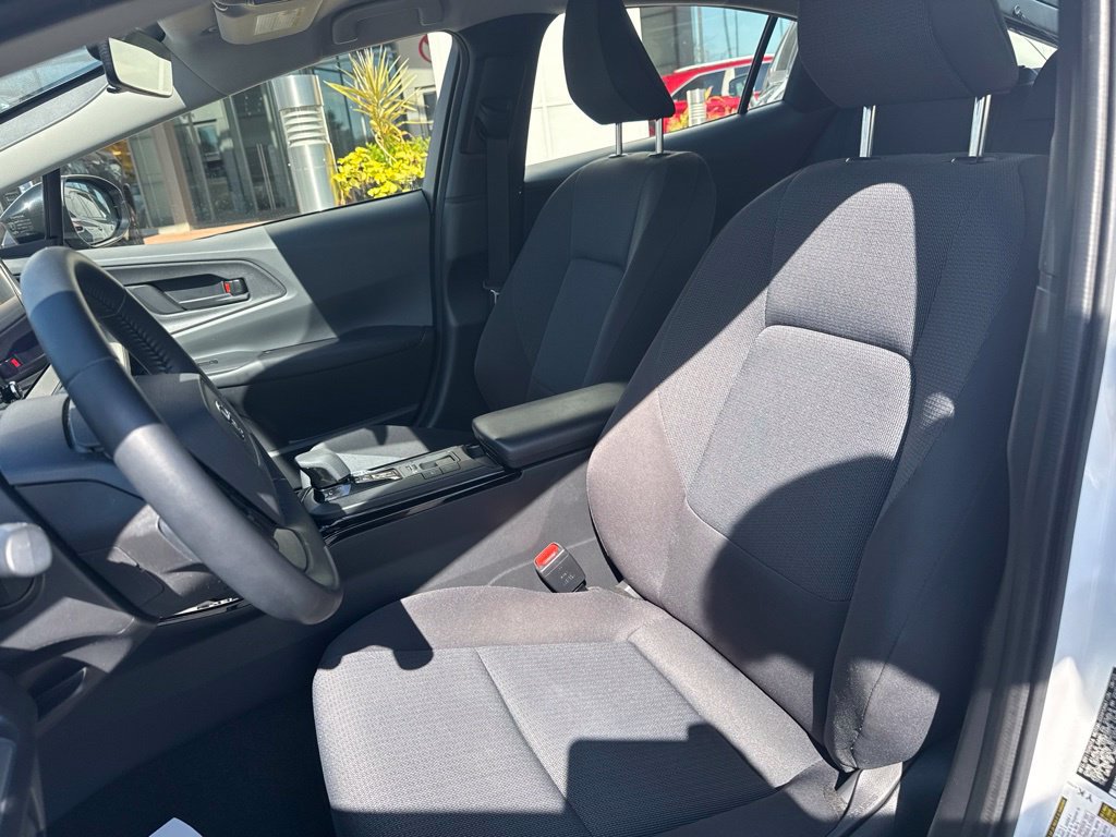 Certified 2023 Toyota Prius LE FWD image 13