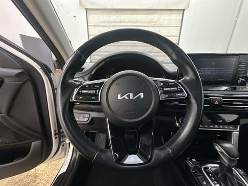 Used 2023 Kia Seltos S image 12