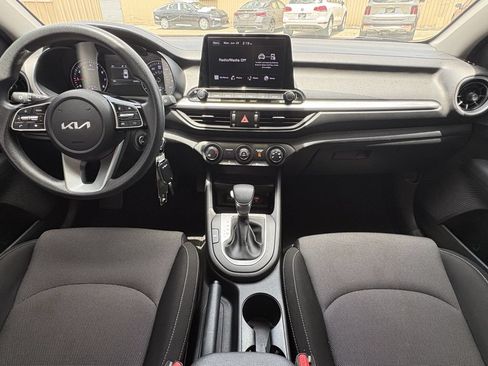 Used 2024 Kia Forte LXS FWD image 25