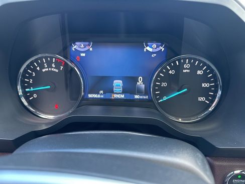 Used 2024 Ford Expedition Limited image 10