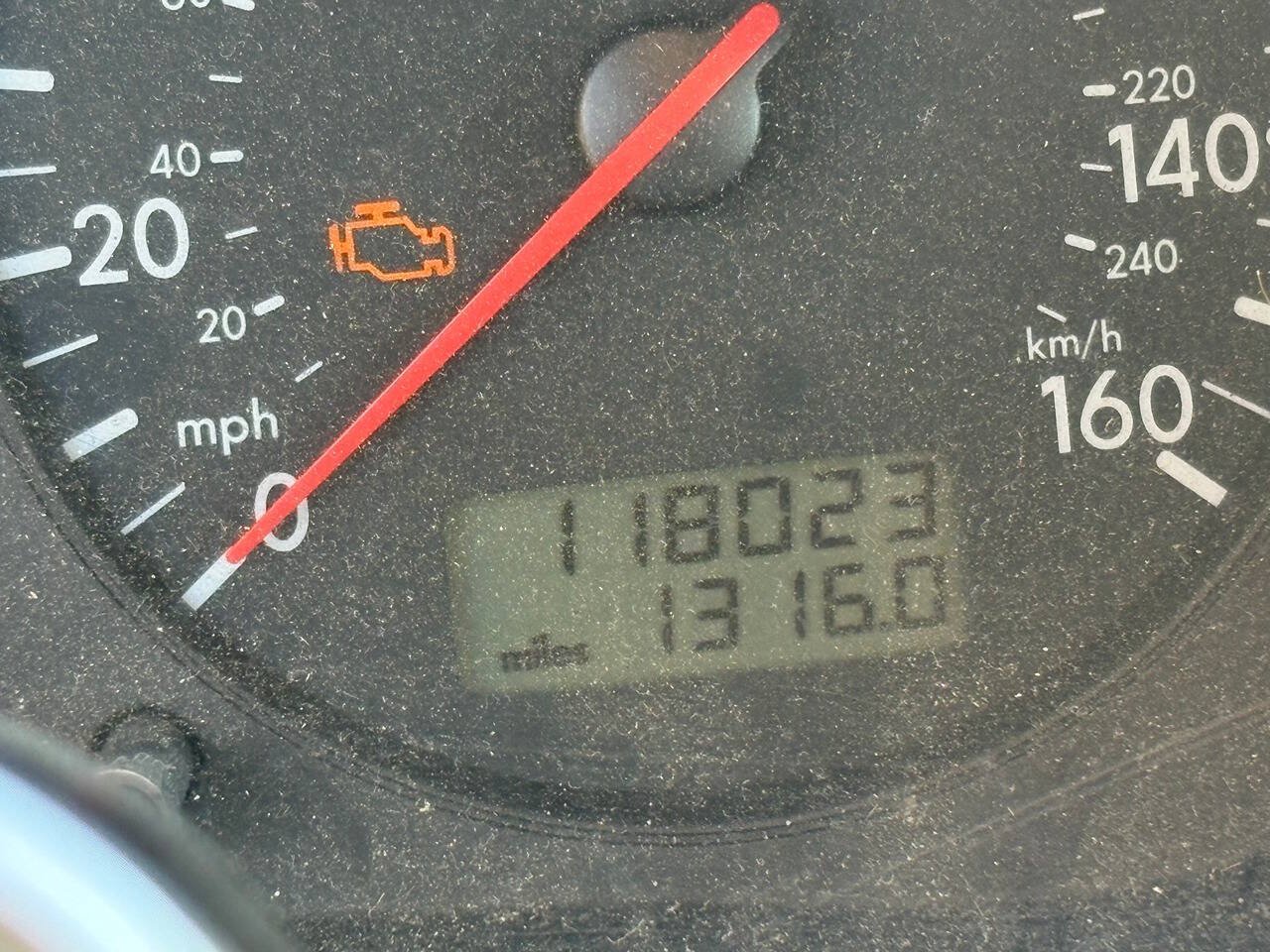 Used 2004 Volkswagen Golf GL FWD image 15