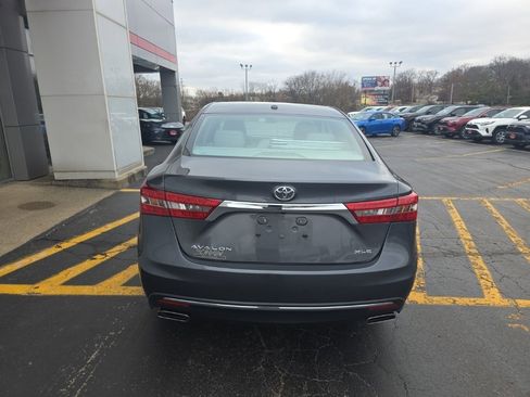 Used 2018 Toyota Avalon XLE image 4