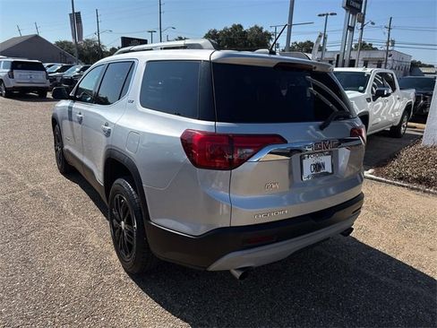Used 2018 GMC Acadia SLT image 6