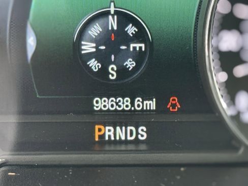 Used 2018 Ford Explorer Platinum image 40