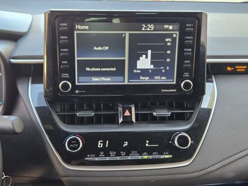 Used 2022 Toyota Corolla SE image 11