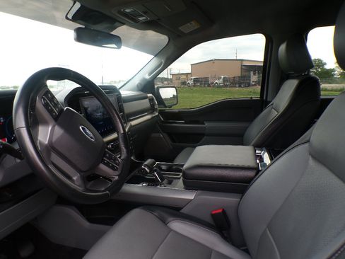 Used 2021 Ford F150 Lariat w/ Max Trailer Tow Package AWD/4WD image 15