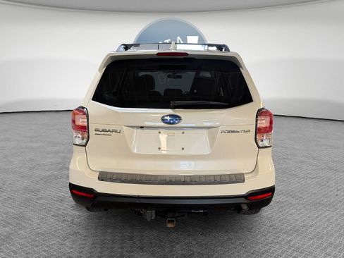 Used 2018 Subaru Forester 2.5i Premium w/ All-Weather Package AWD/4WD image 5