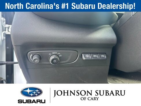Used 2022 Buick Envision Avenir w/ Technology Package II AWD/4WD image 19