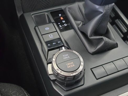 Used 2025 Toyota 4Runner SR5 image 34