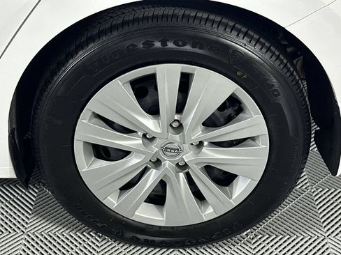 Certified 2025 Nissan Sentra S FWD image 10
