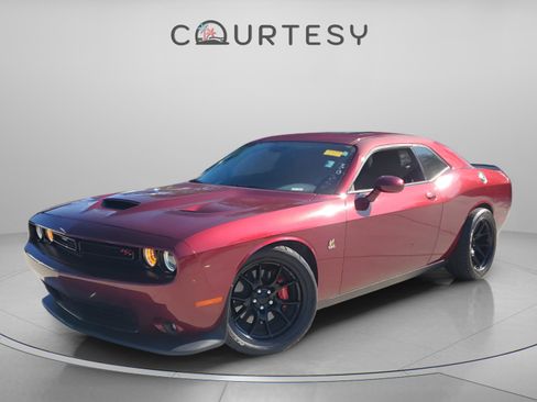 Used 2022 Dodge Challenger R/T Scat Pack image 1