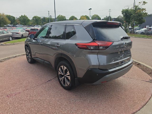 Used 2021 Nissan Rogue SV AWD/4WD image 3