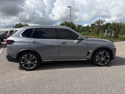 Used 2024 BMW X5 sDrive40i w/ Premium Package RWD image 3