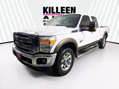 Used 2016 Ford F250 Lariat w/ Lariat Interior Package image 3