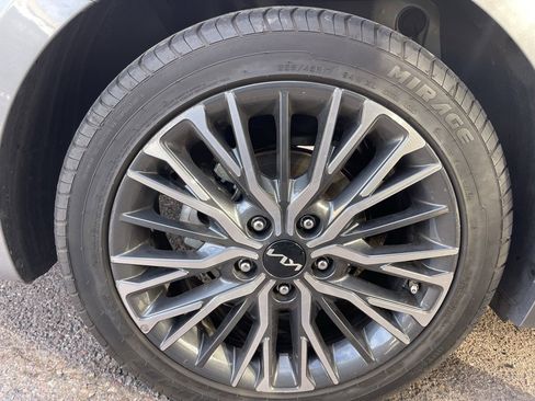 Certified 2023 Kia Forte GT-Line image 6