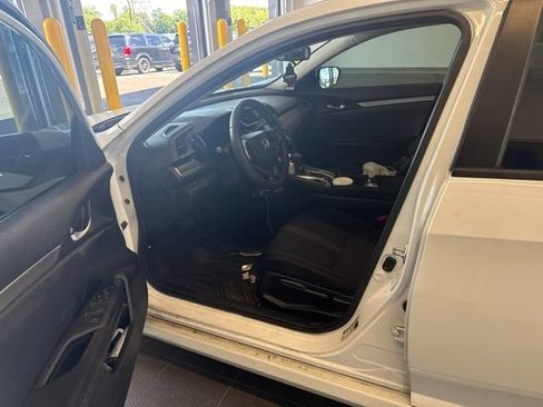 Used 2019 Honda Civic LX image 5