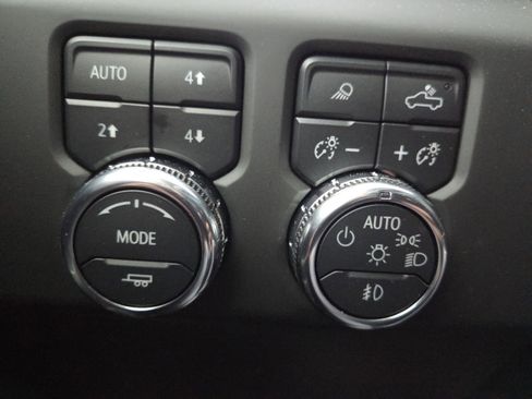 Used 2025 GMC Sierra 2500 Denali w/ Technology Package image 6