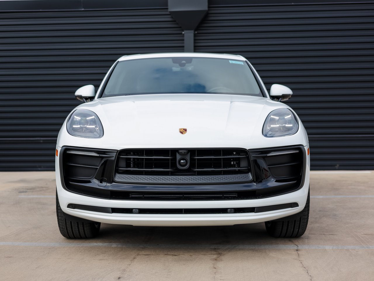 Certified 2026 Porsche Macan AWD/4WD image 10