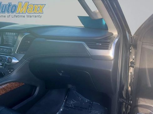 Used 2019 Chevrolet Suburban Premier AWD/4WD image 33