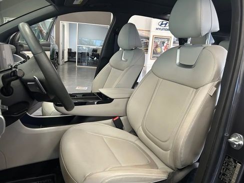 Used 2025 Hyundai Tucson Limited image 10