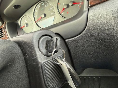 Used 2014 Chevrolet Impala Limited LS image 23