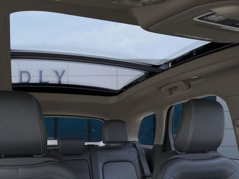 New 2026 Lincoln Corsair Premiere AWD/4WD image 22