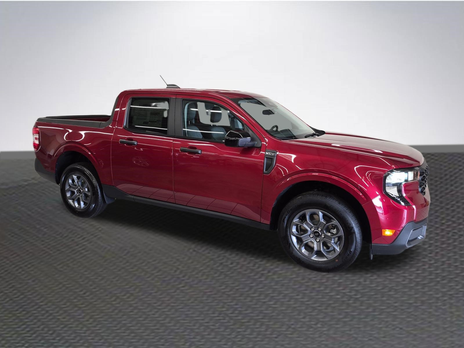 New 2026 Ford Maverick XLT w/ XLT Luxury Package AWD/4WD image 3