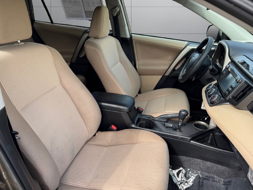 Used 2013 Toyota RAV4 LE AWD/4WD image 17