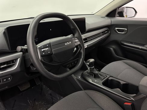 Used 2025 Kia K4 LX image 8