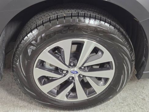 Certified 2025 Subaru Outback Premium AWD/4WD image 11