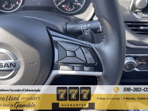 Used 2021 Nissan Altima 2.5 SR w/ SR Premium Package image 19