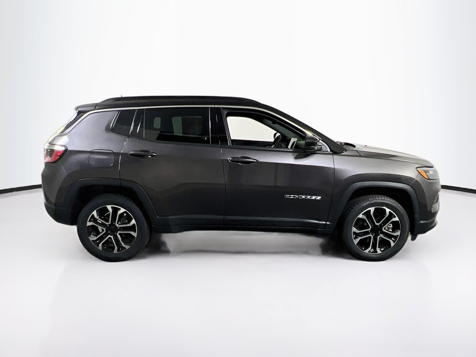 Used 2023 Jeep Compass Limited AWD/4WD image 4